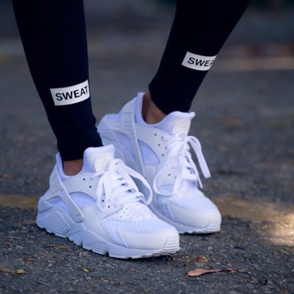 white nike huraches